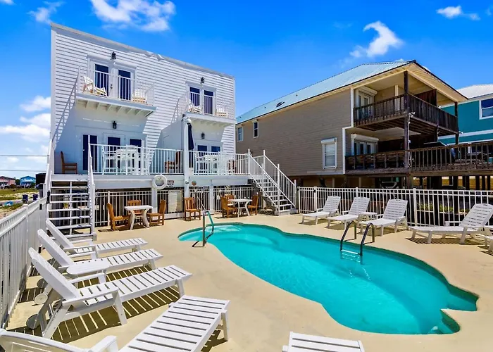 Dolphin View Beachfront Duplex B Pet Friendly