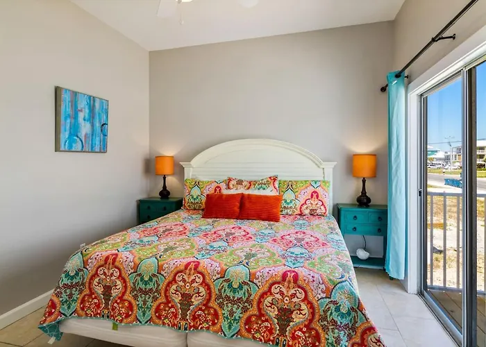 Holiday home Dolphin View Beachfront Duplex B Pet Friendly