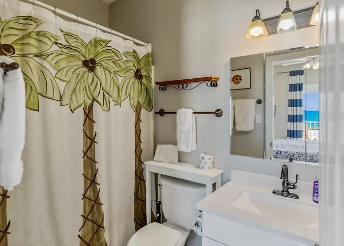 Holiday home Dolphin View Beachfront Duplex B Pet Friendly