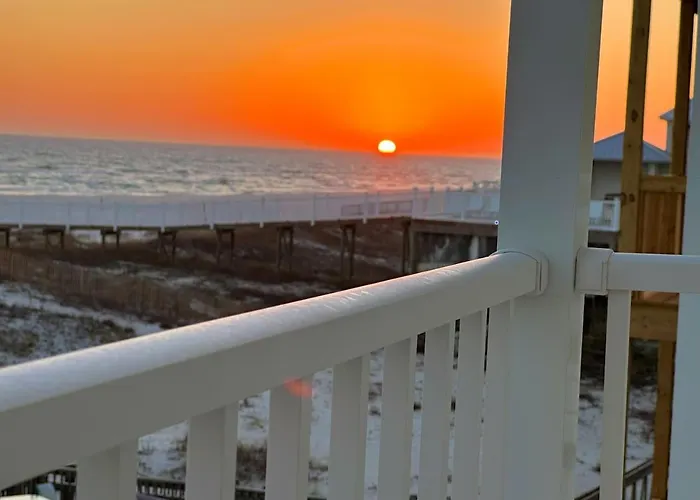 Dolphin View Beachfront Duplex B Pet Friendly