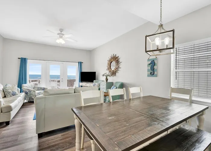 Holiday home Dolphin View Beachfront Duplex B Pet Friendly *