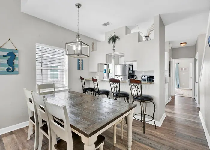 Dolphin View Beachfront Duplex B Pet Friendly Holiday home Gulf Shores