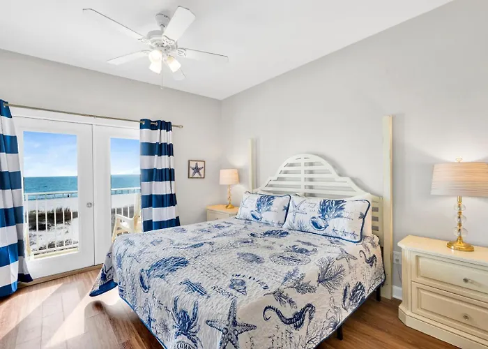 Holiday home Dolphin View Beachfront Duplex B Pet Friendly